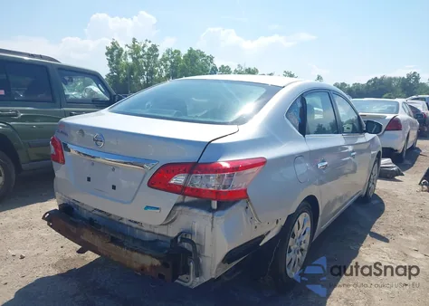 2014 Nissan Sentra S z USA, uszkodzony, nr VIN 3N1AB7AP1EL679082